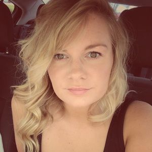 Meet your Posher, Alicia